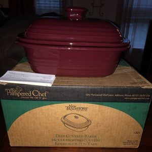 The Pampered Chef deep covered baker